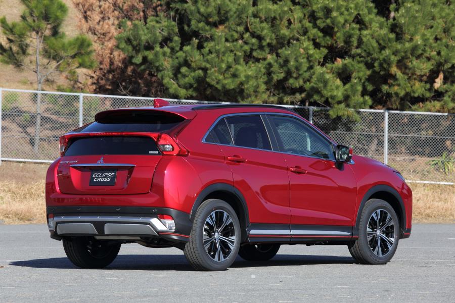  Mitsubishi Eclipse Cross 2017 года  (JP) (фото 16 из 41)